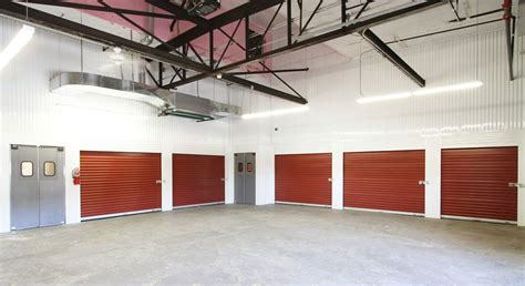 storage units gladstone mo|Public Storage